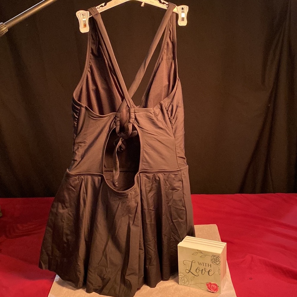 NWT Catalina size XL (16-18) Black Swim Wear - Picture 3 of 9